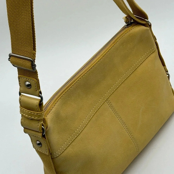 Fossil Yellow Shoulder Bag Mint Condition - Picture 12 of 12